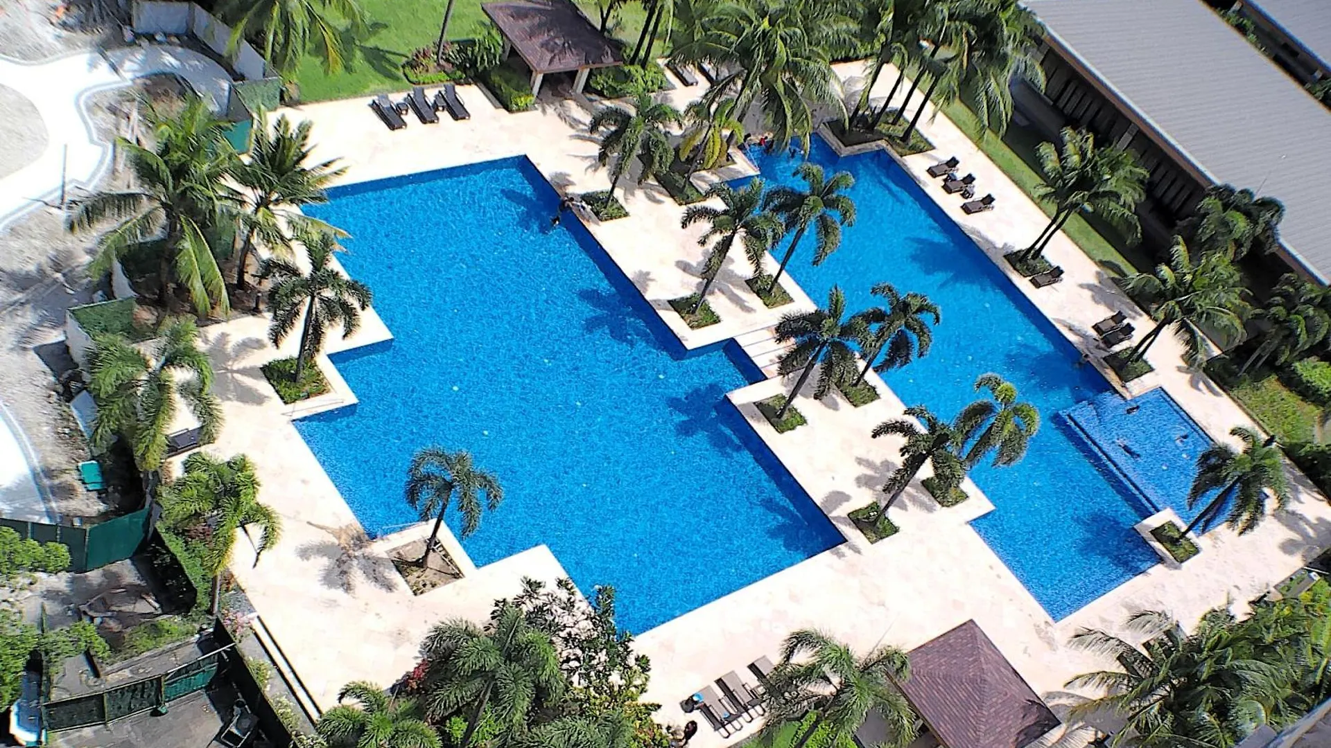 Infinity Staycation At Sucat Μανίλα