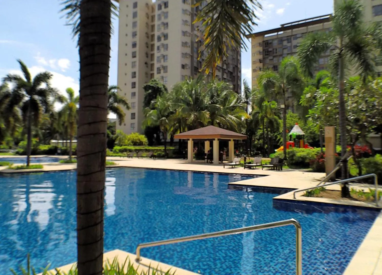 Infinity Staycation At Sucat Manila Apartment