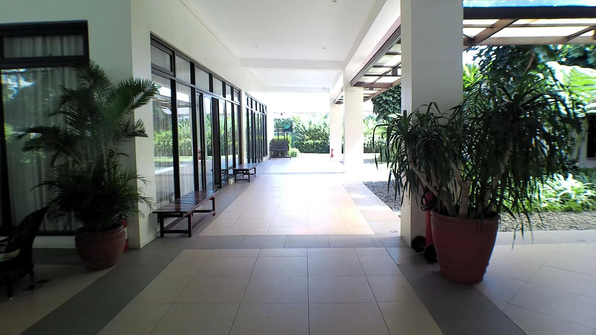 Infinity Staycation At Sucat Manila Apartment